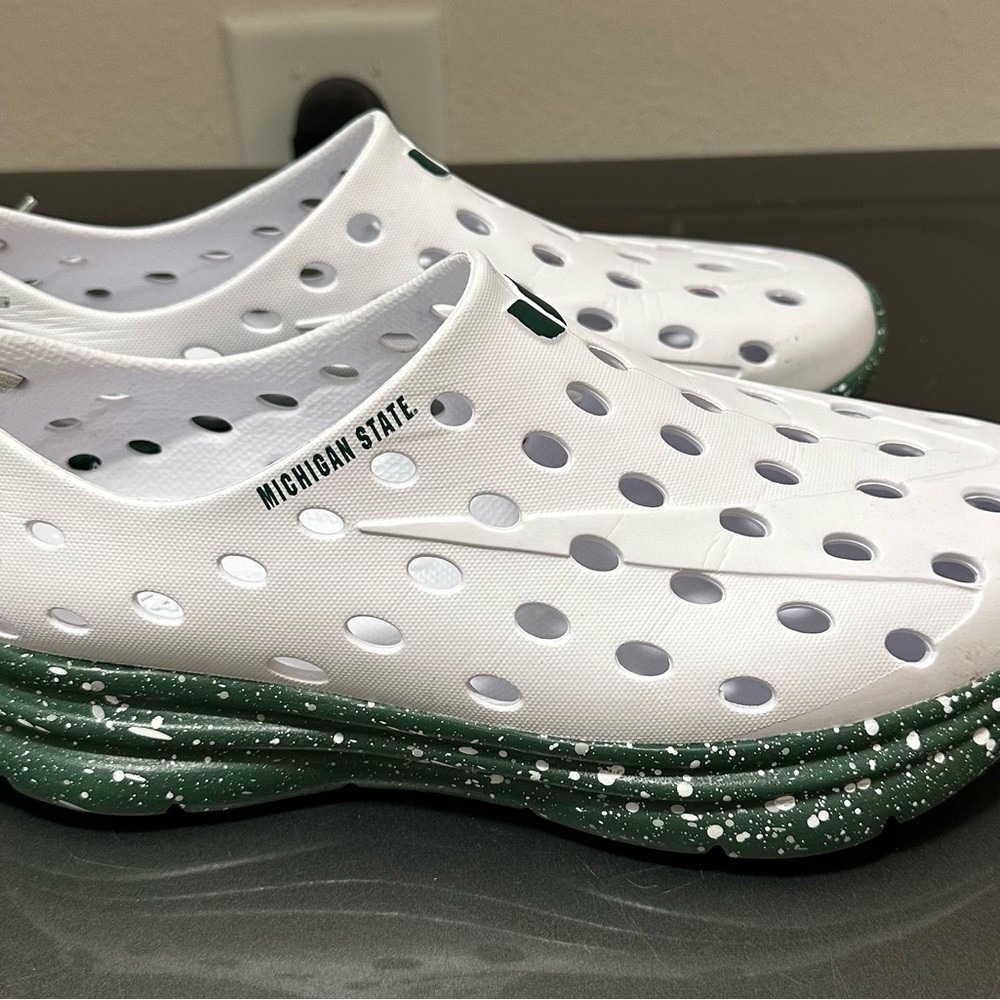 Kane Footwear Size 10 Michigan State